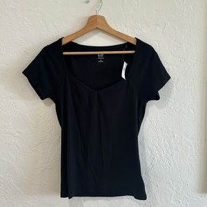 Gap Essential Black Tee